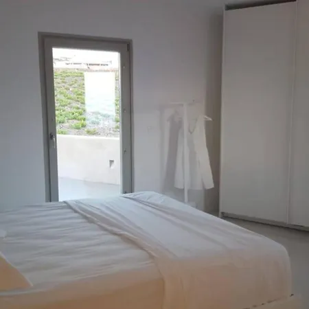 Very Welcoming And Cozy In Santorini *